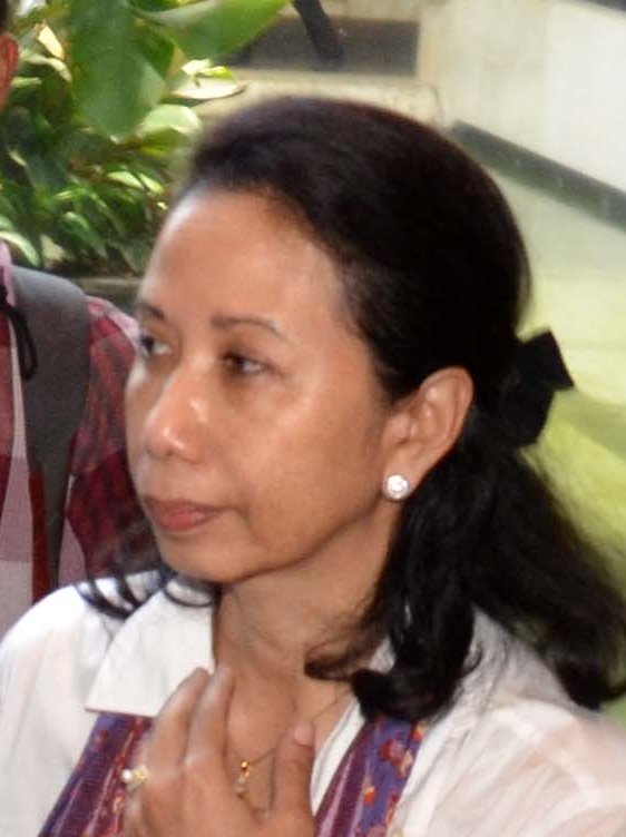 56Rini Soemarno 001.jpg